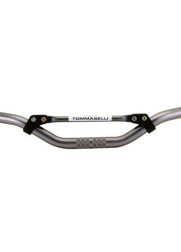 domino manubrio in alluminio autotemprante colore antracite scuro per scooter naked dimensioni:lunghezza: a - 680 mm altezza: c - 132 mm sporgenza: d - 94 mm diametro: 22 mm